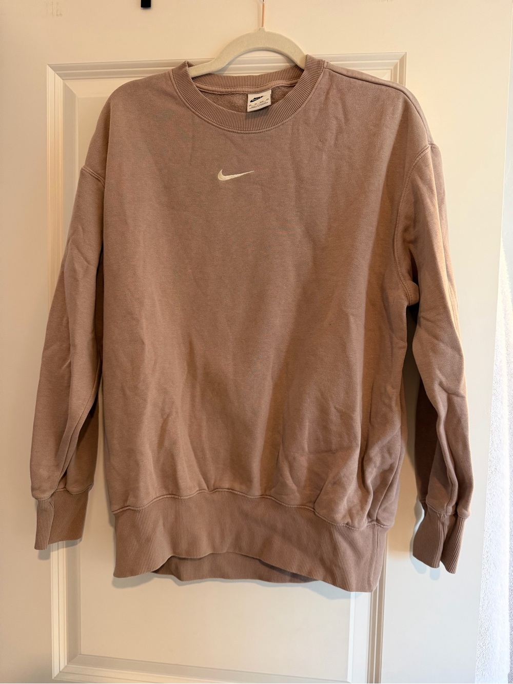 Nike Women’s Crewneck Sweatshirt - Taupe Pink